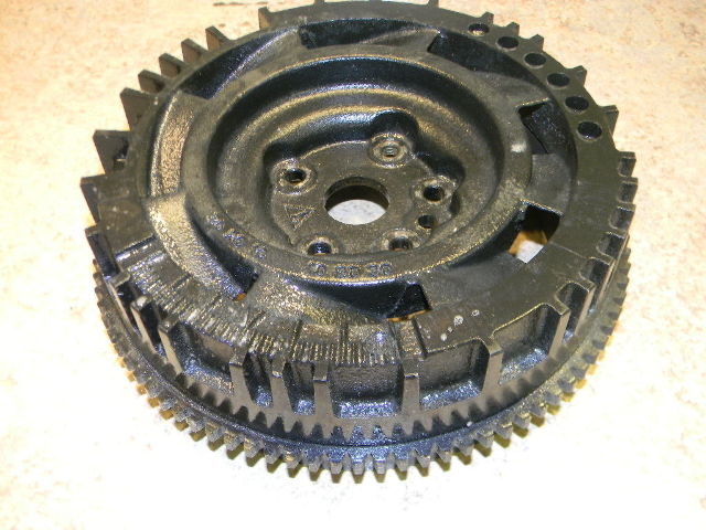 586247 585160 Johnson Evinrude 1997-1998 Flywheel 150 175 HP 91T