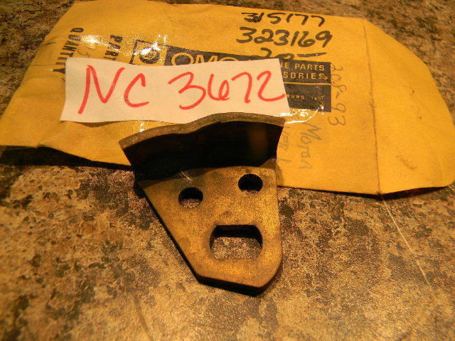 NEW NOS OMC Johnson Evinrude 69-77 Rear Port Hook 315177 323169