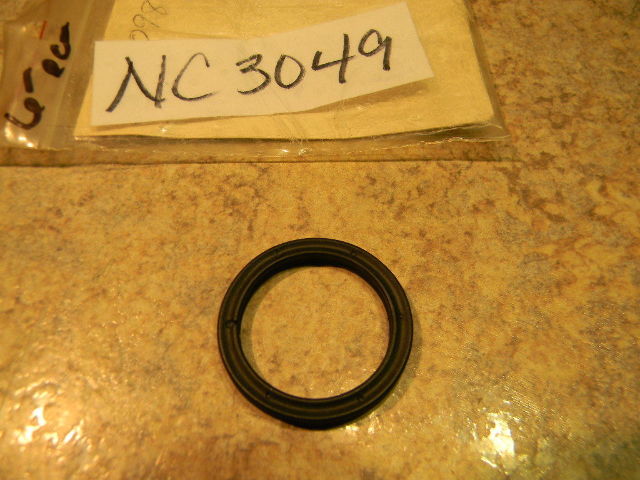 NEW Johnson Evinrude Quad Ring 305098