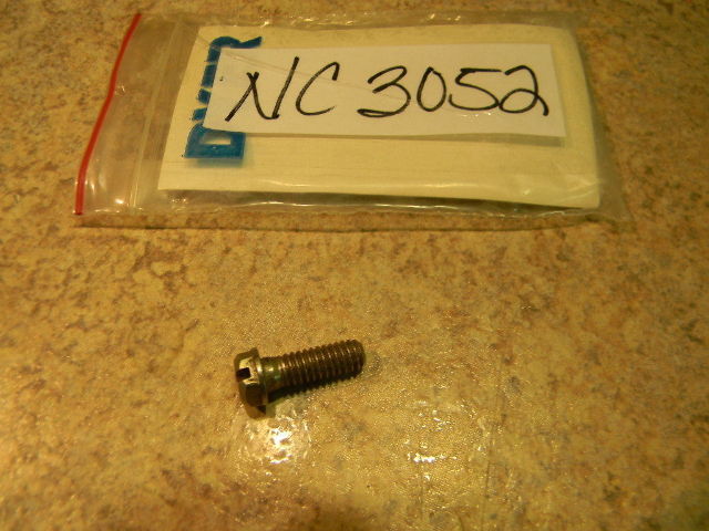 NEW Johnson Evinrude Screw Rod Cap 307582