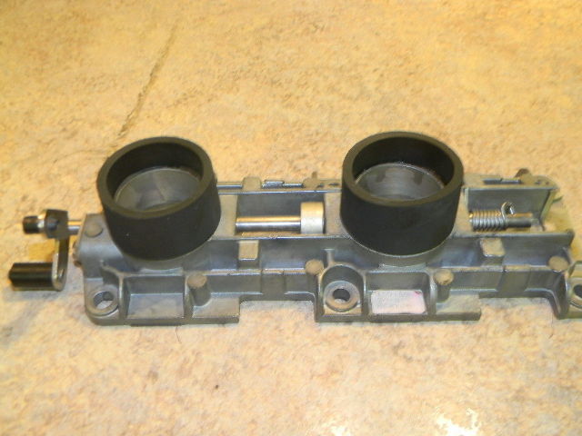 439159 Johnson Evinrude 1998-1999 Throttle Body 90 115 HP Starboard