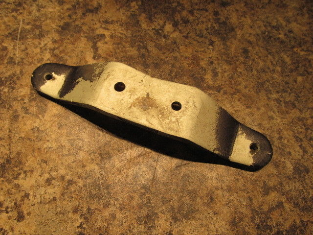 1971-2005 Johnson Evinrude Cover Mount  Bracket 325868 0316345 18 20 25 30 35 HP
