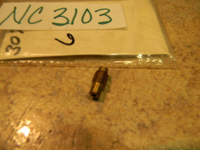 NEW Johnson Evinrude Plug 307813