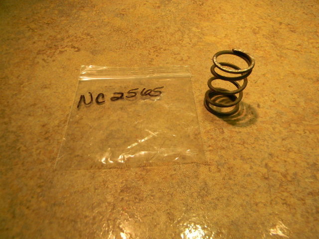 Johnson Evinrude OMC New 1968-1977 Vermatjer Spring 305591 85-115 HP