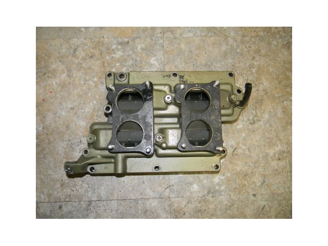 384717 384945 Johnson Evinrude 1971-1972 Intake Manifold W/ Reeds 85 100 125 HP