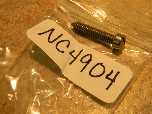 New Johnson Evinrude OMC Vintage Screw 203202