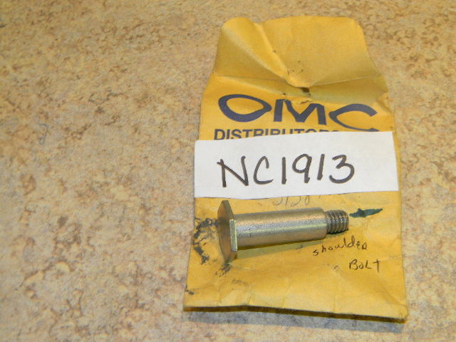 NOS OMC Johnson Evinrude Shoulder Bolt Screw 313848