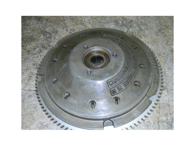 Johnson Evinrude flywheel 1984-1987 88 90 100 110 115 140 582628 V4