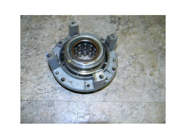 Johnson Evinrude Crankcase Head & Bearing Assy 387432 1973-1998 85 100 115+ HP