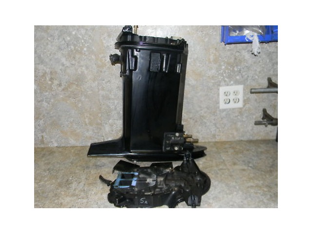 Mercury Driveshaft housing 1990-1998 135 150 175 200 V6