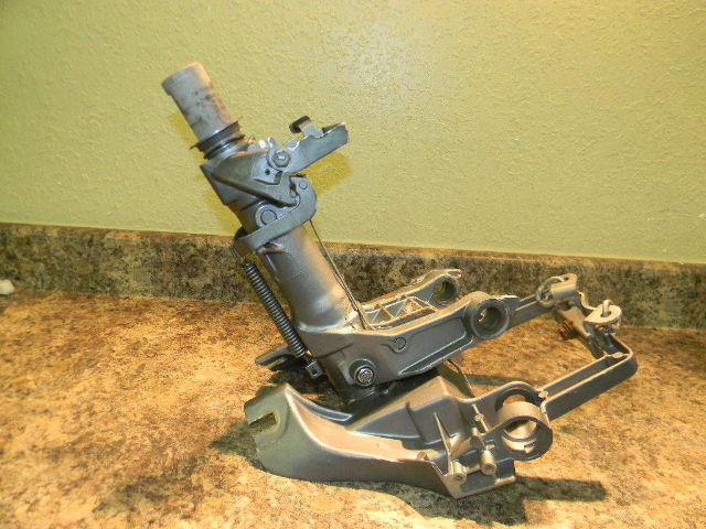 Mercury Mariner Swivel Bracket Short Shaft 7855M 1977-80 25 30 HP