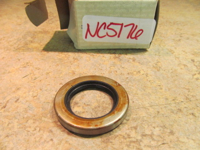 Sierra Oil Seal 18-2016 Replaces Mercury 26-41953