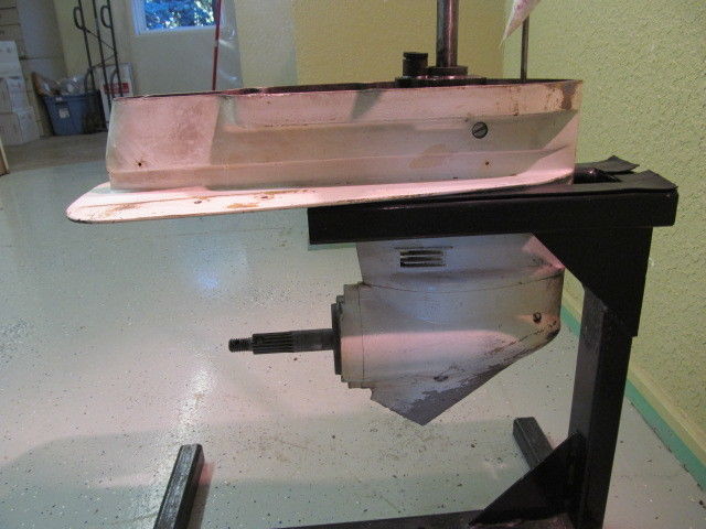 Chrysler Outboard GOOD Lower Unit 1972 105 HP 4 CYL