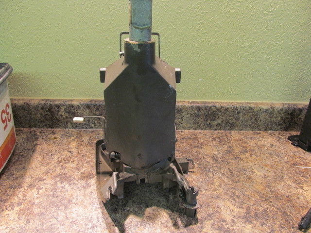 319700 319915 Johnson Evinrude 1976-1977 Swivel & Steering Bracket 35 HP