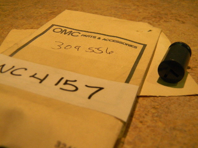New Johnson Evinrude OMC Push Button Forward 309556