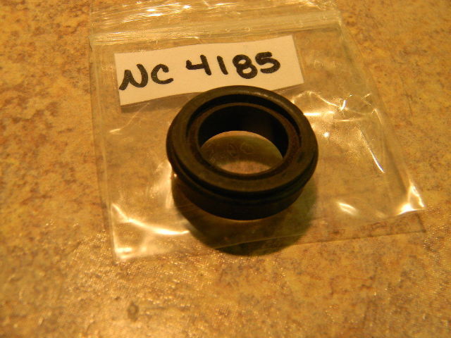 New Johnson Evinrude OMC Seal 202686