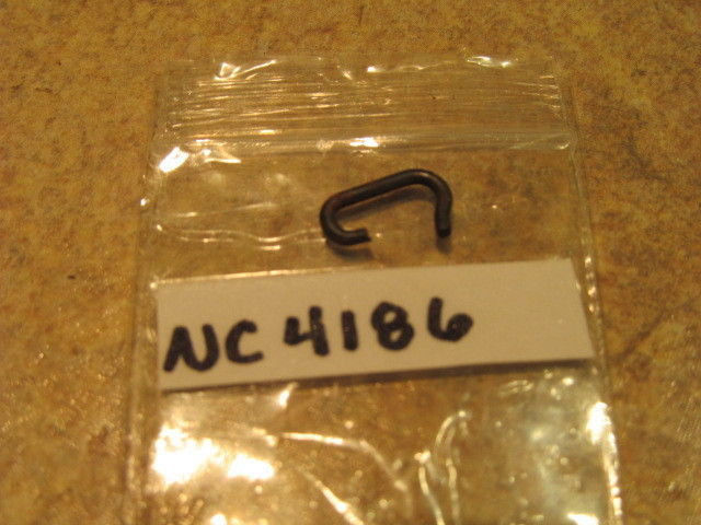 New Johnson Evnirude OMC Clip 203117