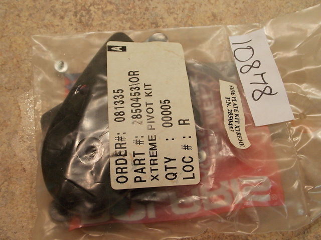 NEW Polaris side plate kit Xtreme 2850453