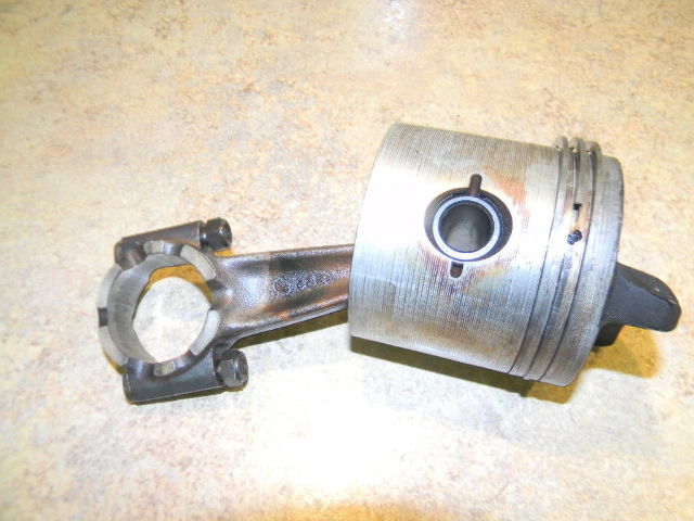 Mercury piston and connecting rod 6661A4 1978-1979 40 90 115 HP