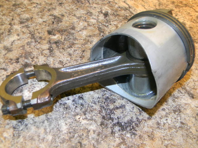 Mercury Piston and Connecting Rod w/o rings 1973-1997 40 HP 5172A6