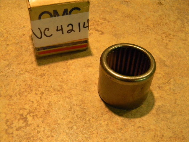 New Johnson Evinrude OMC Pinon Bearing 384195