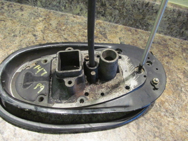 58978A2 39299A2 Mercury 1973-1980 Mounting Plate 20 HP 200