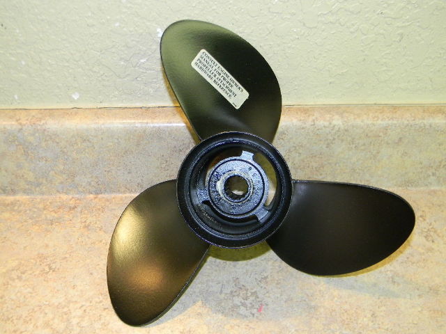 NEW Johnson Evinrude Michigan Aluminum Propeller 12-1/4 x 15 40-75 HP