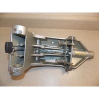 43111-96311-02M 43111-96320-02M Suzuki 1983-1988 Swivel Bracket 20 25 40 50 HP