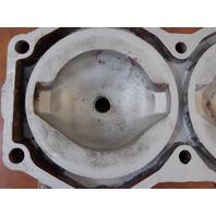 312936 0312936 Johnson Evinrude 1968 STBD Cylinder Head 85 100 HP CLEAN