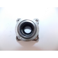 Johnson Evinrude Bearing Housing & Seal Assembly 384584 1969-1972 85 100 125 HP