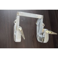 1990-2005 Johnson Evinrude Stern Bracket Set 325683 325682 20 25 28 30 35 HP