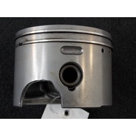 OMC Johnson Evinrude Piston - Port 1997-1999 90 100 115 150 + HP 439527 439818