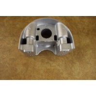 321507 Johnson Evinrude 1978-1993 Lower Mount Bracket 60 65 70 75 HP