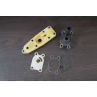 1980-90 Johnson Evinrude Gearcase Cover & Housing 389837 389577 4.5 7.5 HP 2 Cyl