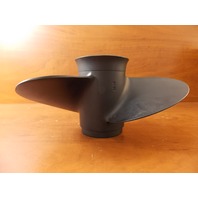 New In Box Johnson Evinrude Propeller 10-1/2 X 11 765049 1979 & UP 15 20 25+ HP