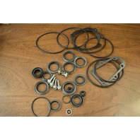NEW Johnson Evinrude Gear Case Seal Kit 5000411 1998-05 90 100 105 135 150 175+