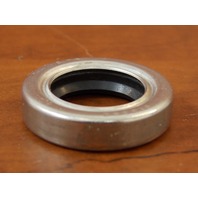 NEW Johnson Evinrude Oil Retainer 313283 1968-1970 30 40 65 85 HP