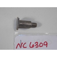 NEW Johnson Evinrude Outboard Bolt / Screw 313849 1968-2001