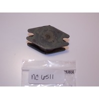 New Johnson Evinrude Lower Front Rubber Mount 303881