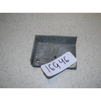 314989 Johnson Evinrude 1969-1977 Starboard Lower Mounting Bracket 85 100 + HP