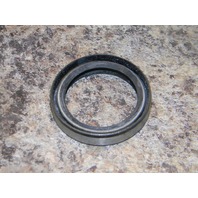 New Johnson Evinrude Upper Crankshaft Seal 1976 - 1984 25 & 35 HP