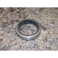 New Johnson Evinrude Upper Crankshaft Seal 1976 - 1984 25 & 35 HP