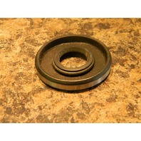 NEW Johnson Evinrude oil seal 1974 - 2001 9.9 15 HP