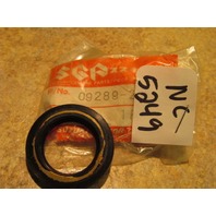 NEW Suzuki Oil Seal DT DF