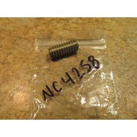 New Johnson Evinrude OMC Screw
