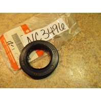 NEW NOS Suzuki 32 x 52 x 8 Oil Seal