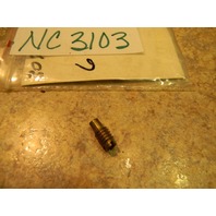 NEW Johnson Evinrude Plug 307813