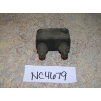 New Johnson Evinrude OMC Swivel Bracket Bumper 305365 1968-86 30 40 HP