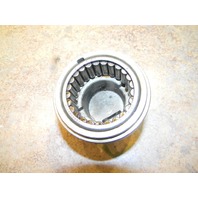 Johnson Evinrude bearing housing 389455 1979-06 90-235 HP 10447