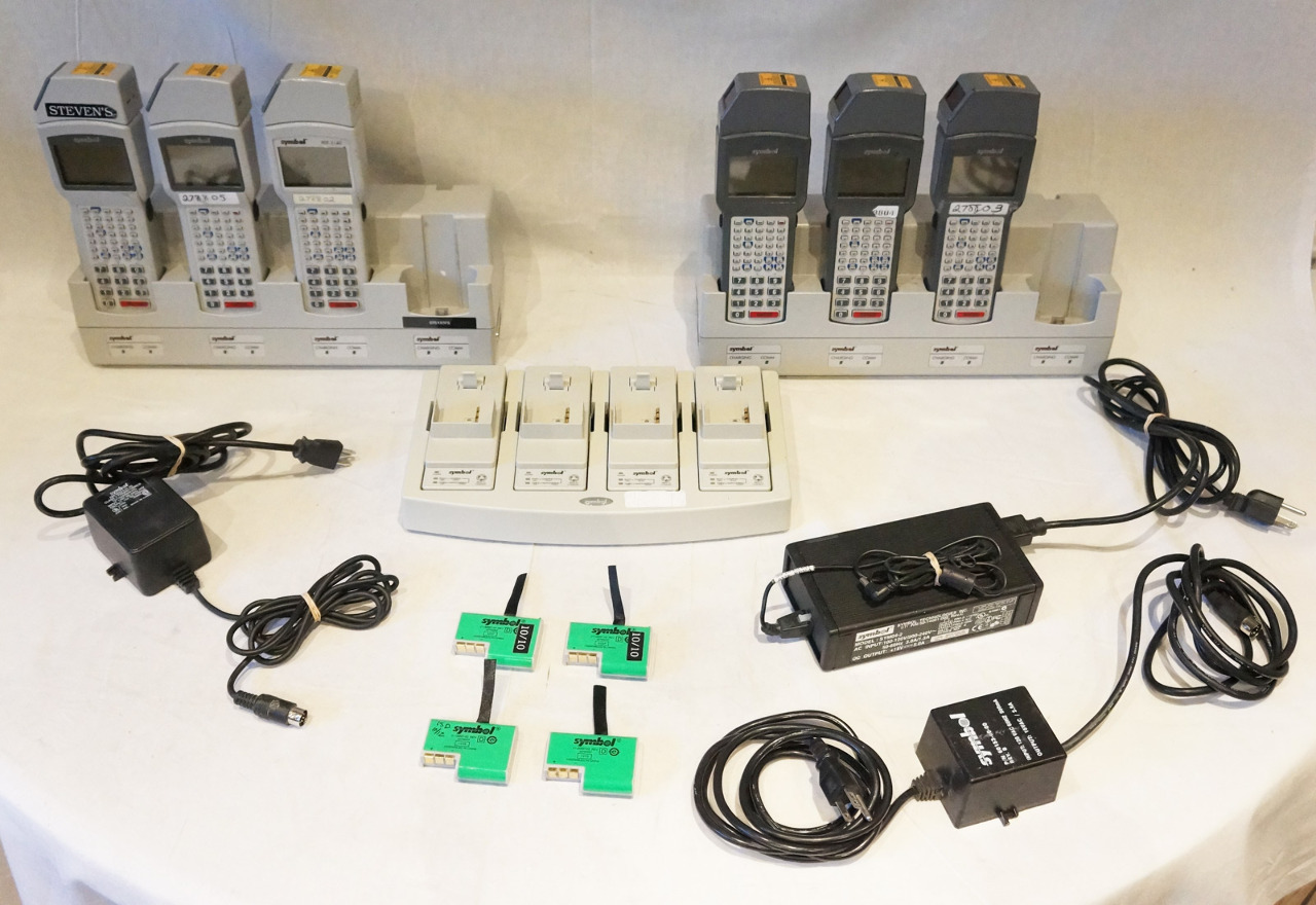 LOT OF SYMBOL SCANNERS AND CHARGERS CRD31004000 203356901 PDT3146